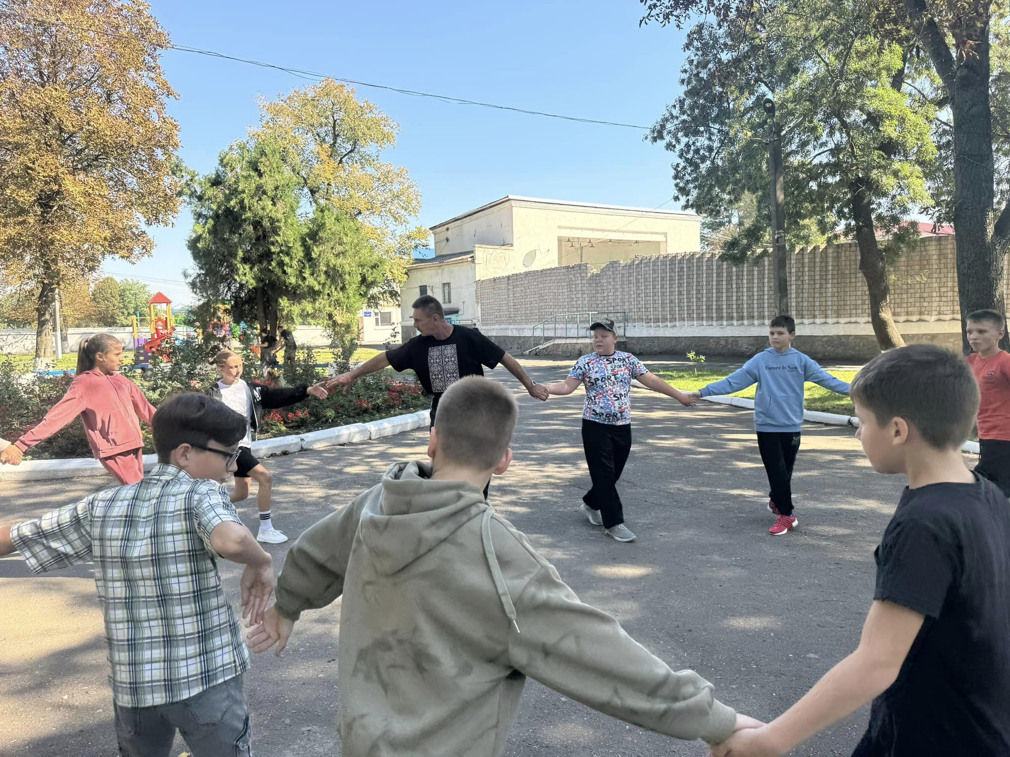 Урок фізичної культури до Міжнародного Дня Миру та благо розвитку миру .