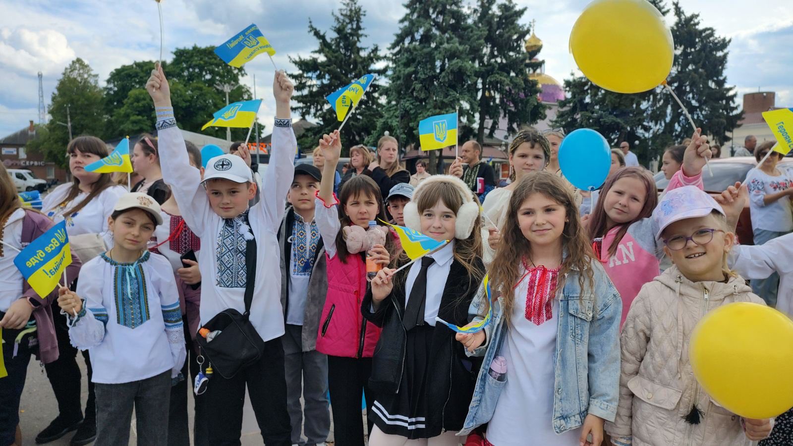 Вітаємо з Днем вишиванки.